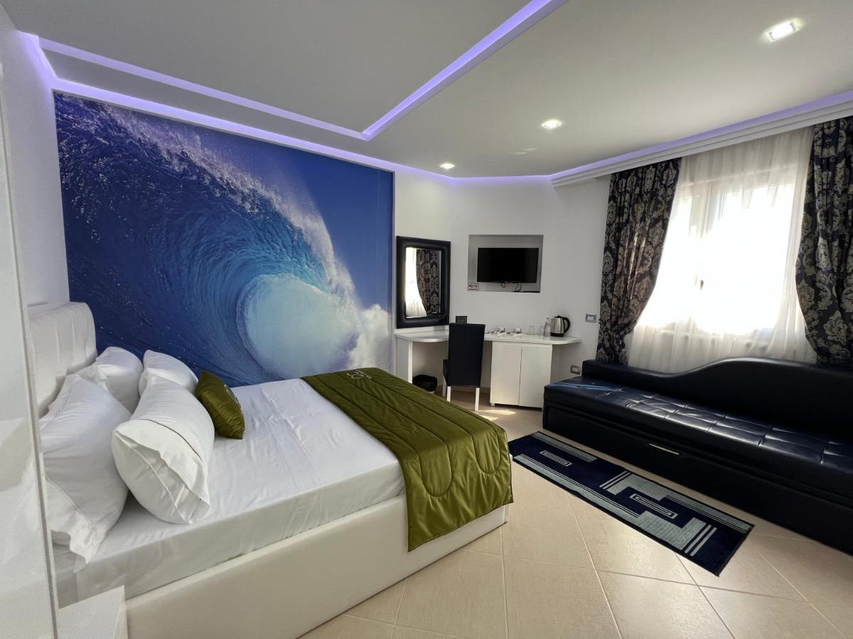 Cc Hotel & Residence Vlorë Esterno foto