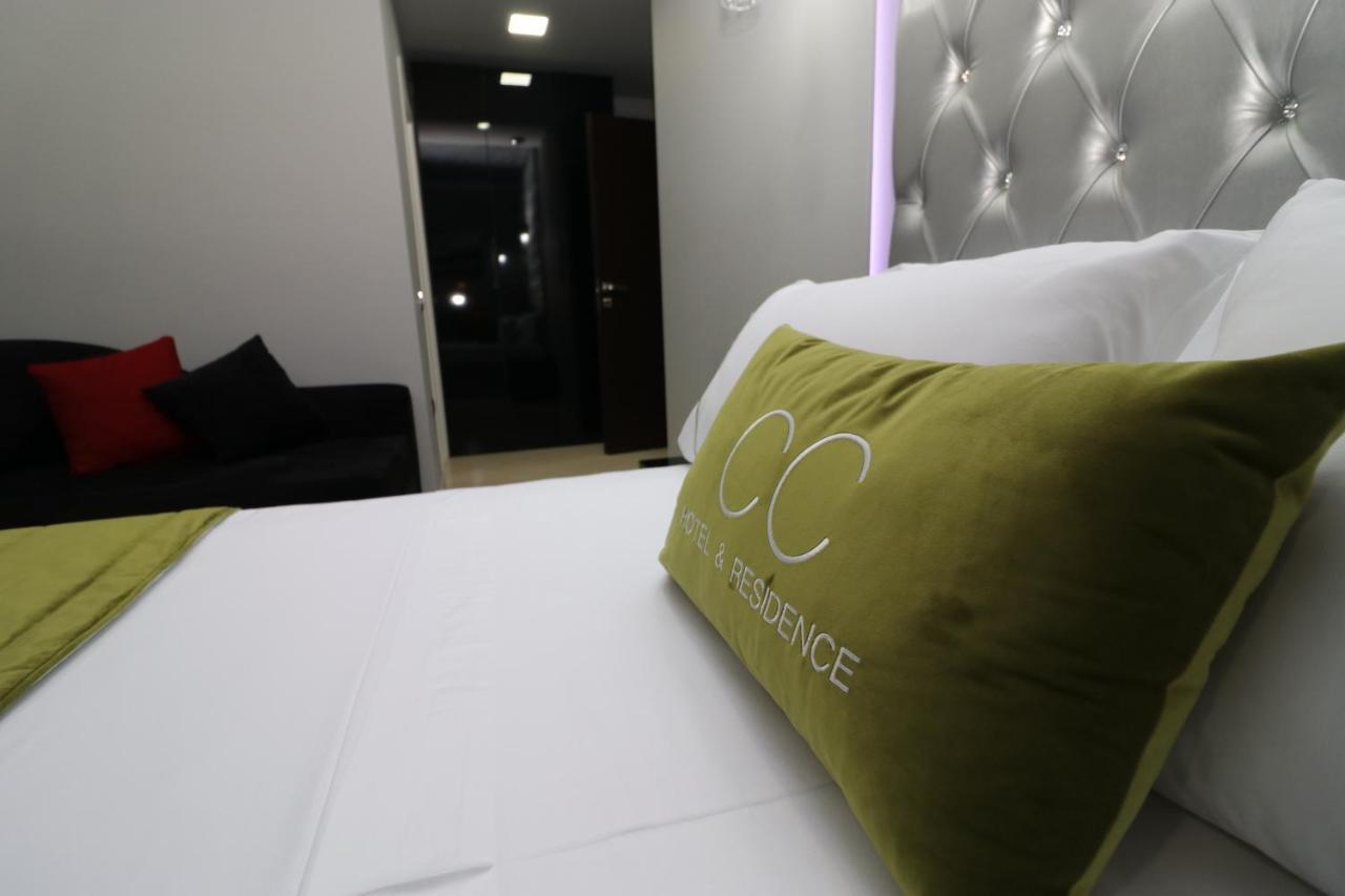 Cc Hotel & Residence Vlorë Esterno foto
