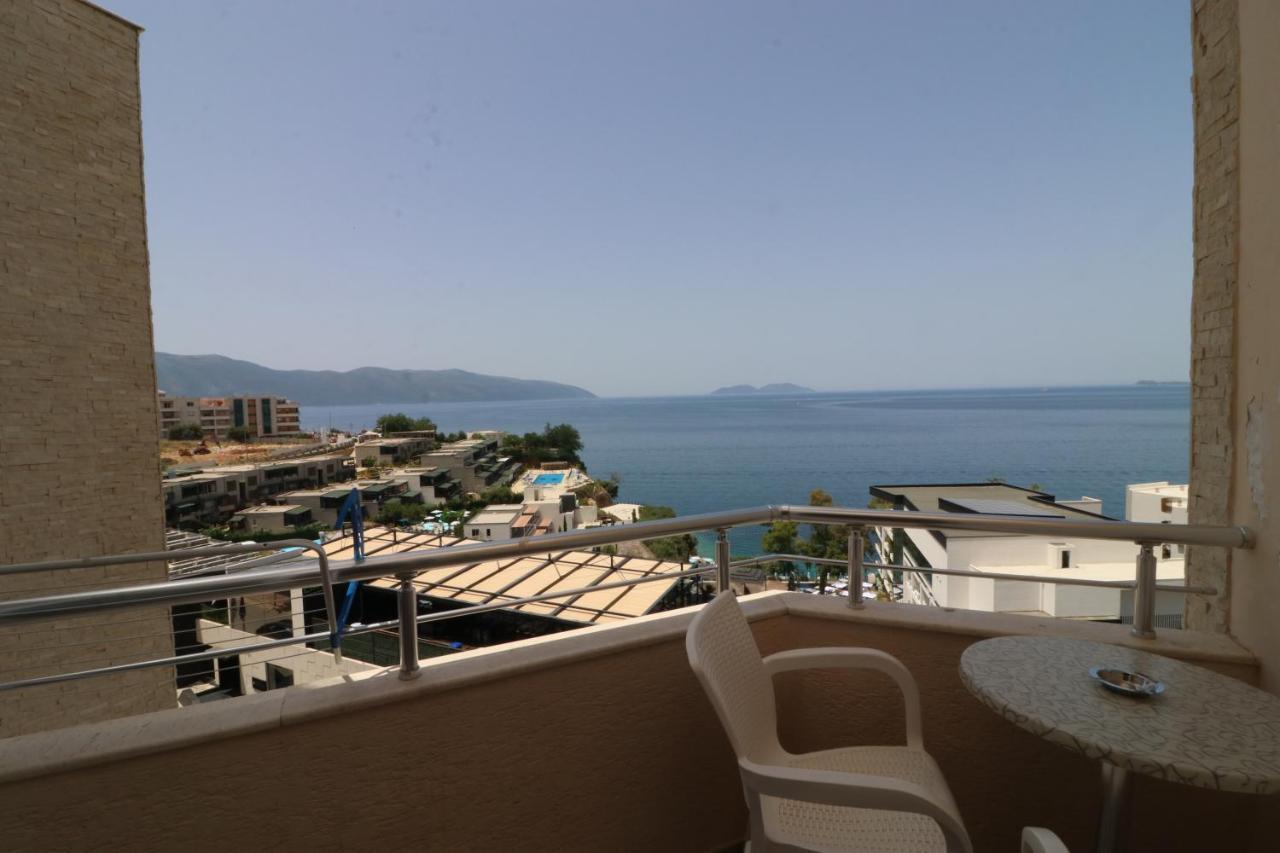 Cc Hotel & Residence Vlorë Esterno foto