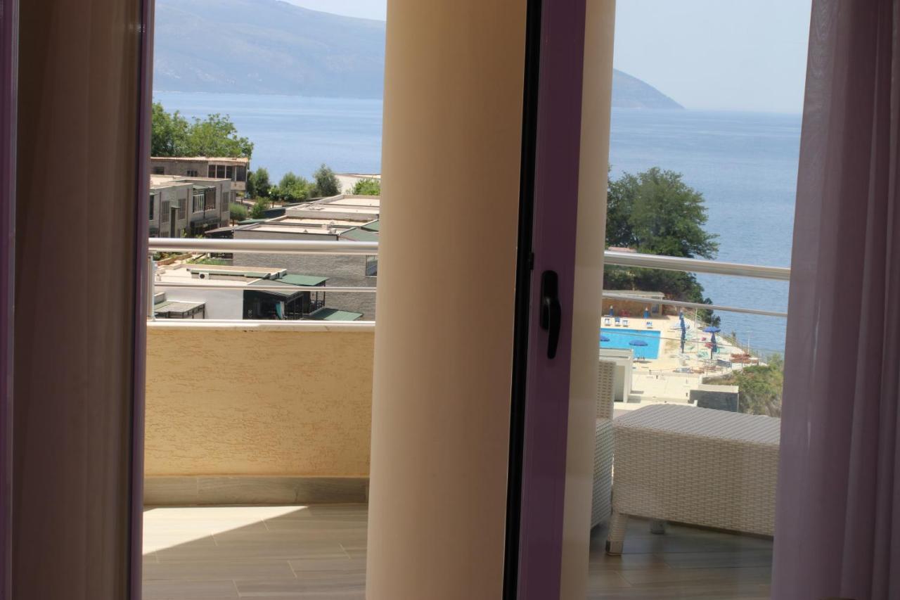 Cc Hotel & Residence Vlorë Esterno foto