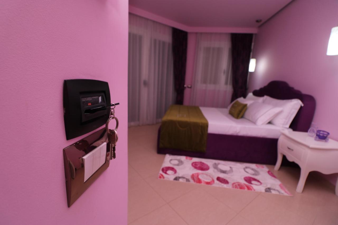 Cc Hotel & Residence Vlorë Esterno foto
