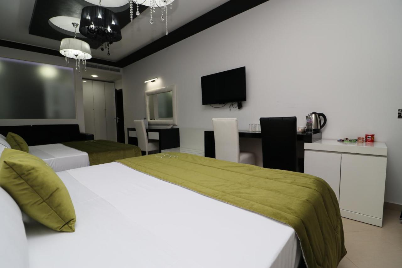 Cc Hotel & Residence Vlorë Esterno foto