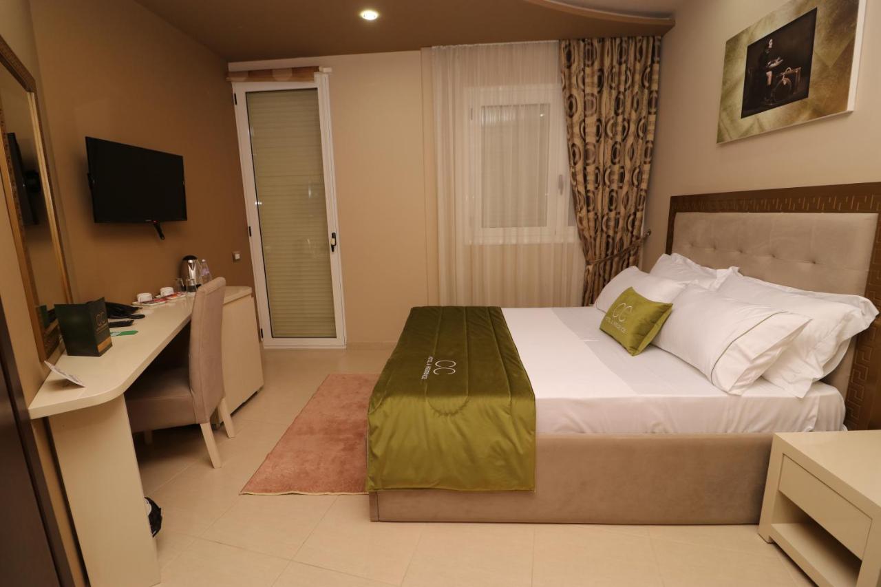 Cc Hotel & Residence Vlorë Esterno foto