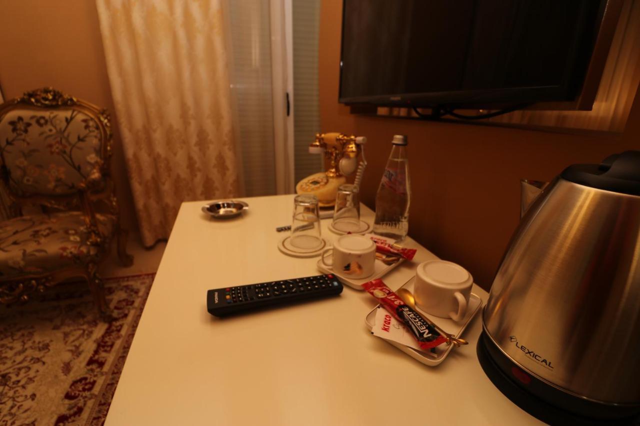Cc Hotel & Residence Vlorë Esterno foto